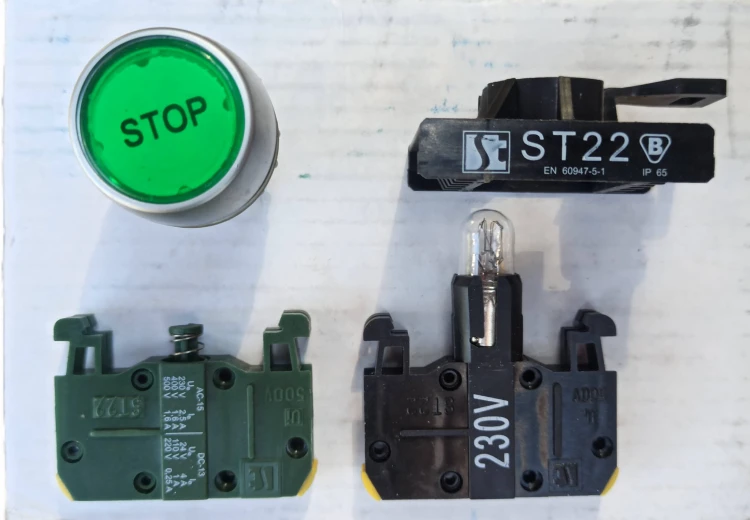 ST22-KLZ-10-230-ba9s-3 - 1.jpg