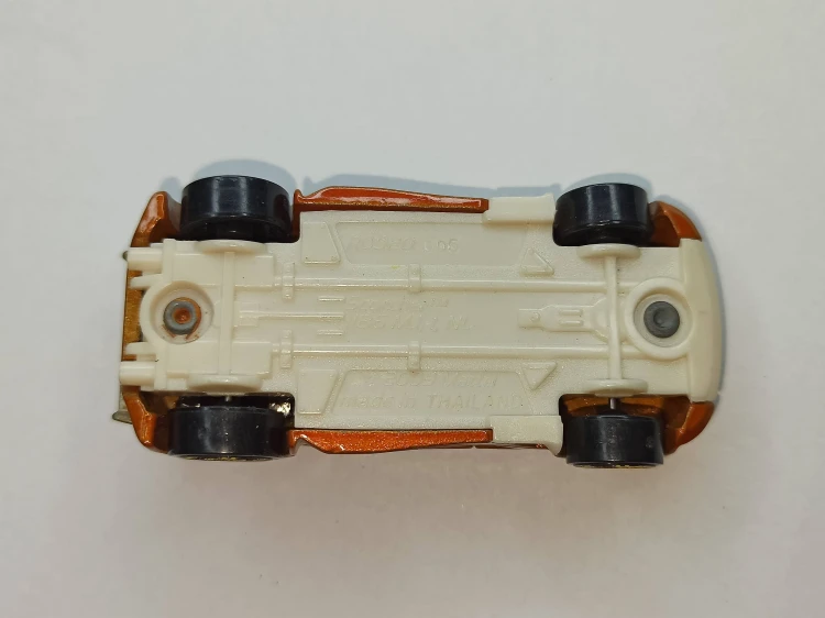 A1054A.jpg