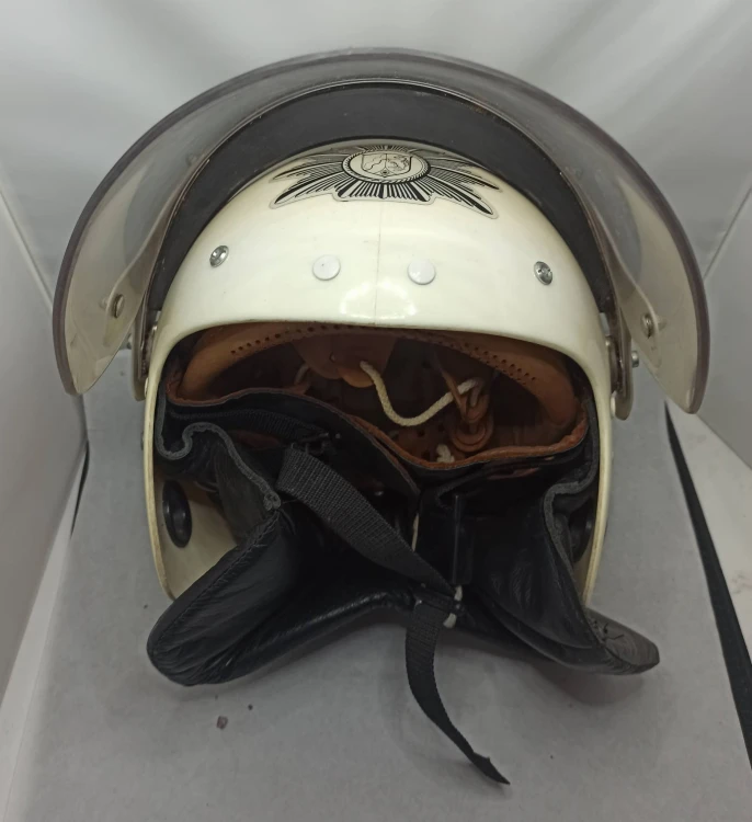 KASK-001C.jpg