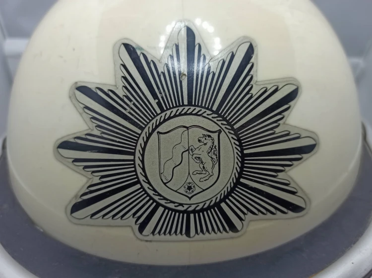 KASK-001D.jpg