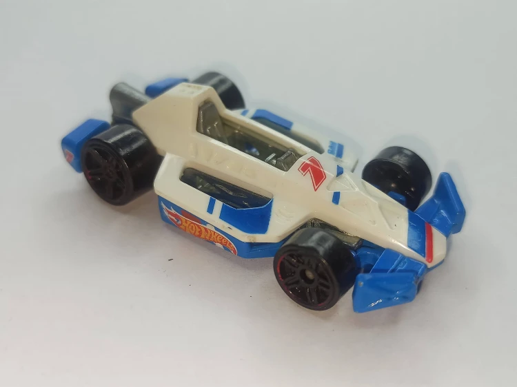 A1327.jpg